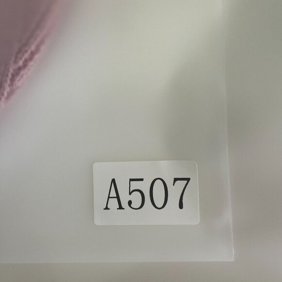 NWT Moose Knuckles Women's knit Rose Smoke Snowbank Beanie 100% Merino Wool - Picture 9 of 9